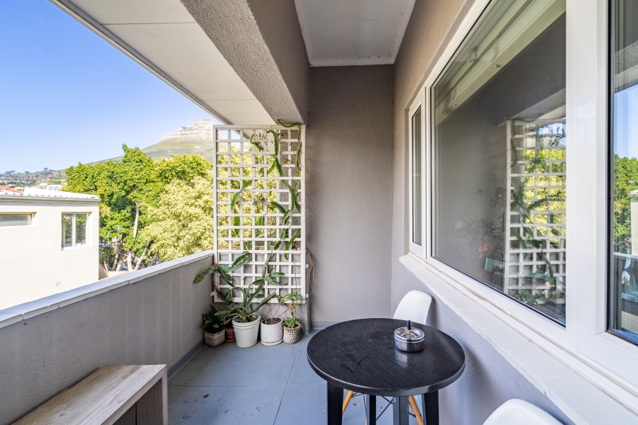 2 Bedroom Property for Sale in Tamboerskloof Western Cape